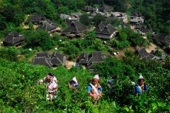 云南西双版纳做脚“热”文章 打好“特”字牌